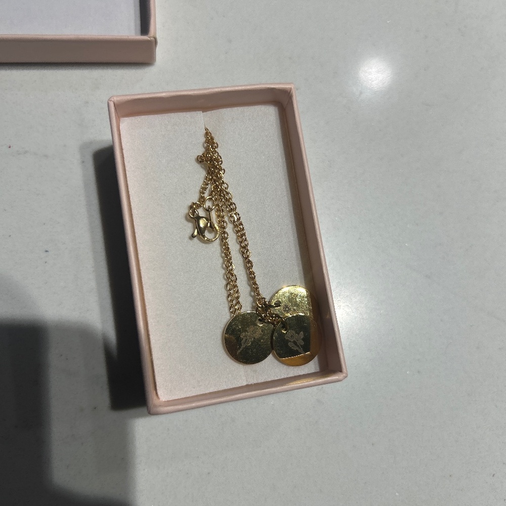 Neckless with three pendants